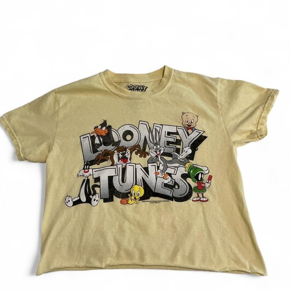 Looney Tunes Graphic Tee Women XS Yellow Raw Hem Short Sleeve Shirt‎